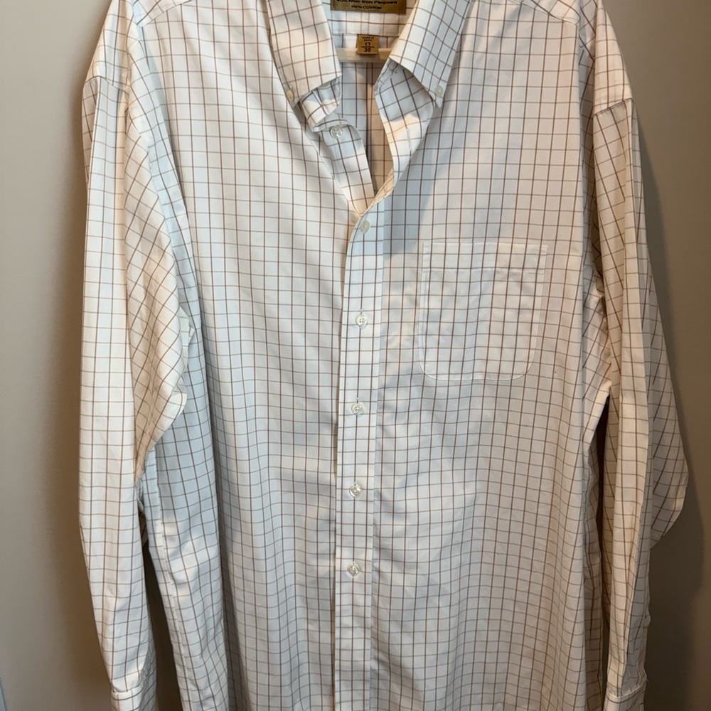Roundtree & Yorke Blue and White Checkered Dress Shirt